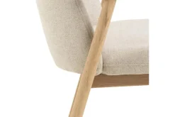 Andrarum Reciclar Ruokatuoli bouclé-kankaalla ja tammisilla käsinojilla Beige