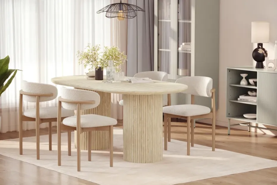 Andrarum Uppveda Ruokapöytä travertiinin näköinen 4 Jaiveer ruokatuolilla Beige