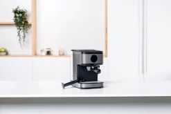 Black+Decker Espressokeitin Black+Decker 20 bar Harmaa