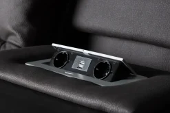 Kulmarecliner-sohva Comfort Living Singapore-recliner-sohva 3-istuttava keinonahka Musta